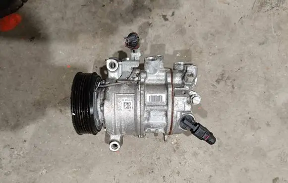 Audi A4 S4 B9 Air conditioning (A/C) compressor (pump) 8T0260805S