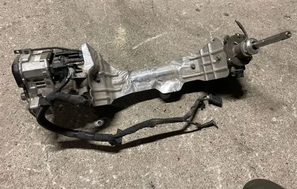 Volvo V40 Steering rack A0041034