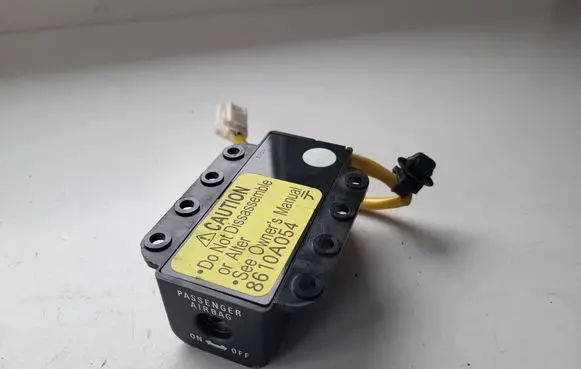 Mitsubishi ASX Passenger airbag on/off switch 