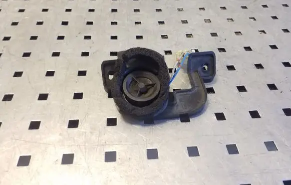 Subaru Legacy Front door high frequency speaker 86301AG220 86304AG210
