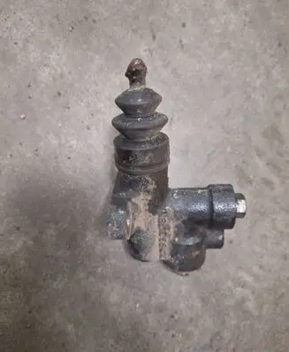 Subaru Forester SH Clutch master cylinder 