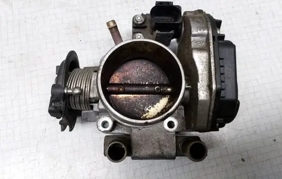 Audi A6 S6 C4 4A Throttle valve