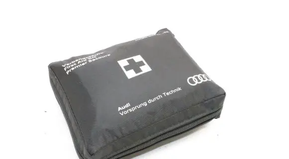Audi Q3 F3 First aid kit 8W0860282F