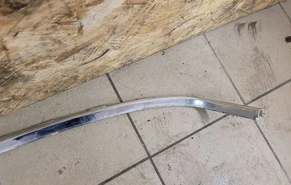Citroen C5 Front bumper splitter molding 9681053977