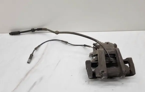 BMW 1 F20 F21 Front brake caliper W09104 141R