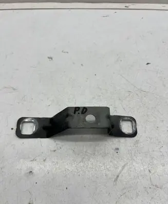 Renault Megane IV Fender mounting bracket 1469615R 0709