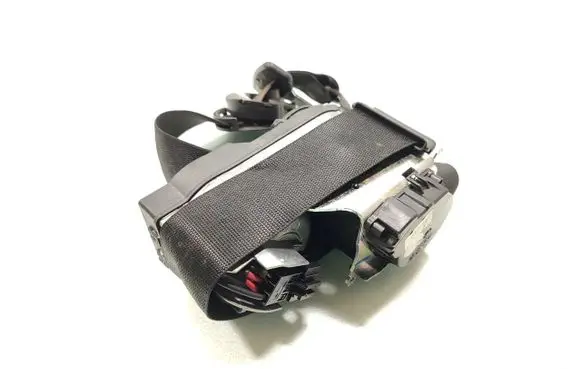 Mercedes-Benz ML W164 Front seatbelt A2518603885