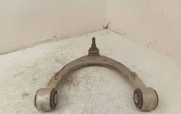 Volkswagen Touareg II Front upper control arm/wishbone 7P0407021