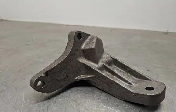 Ford Mondeo MK IV Engine mount bracket 6G916P093DC