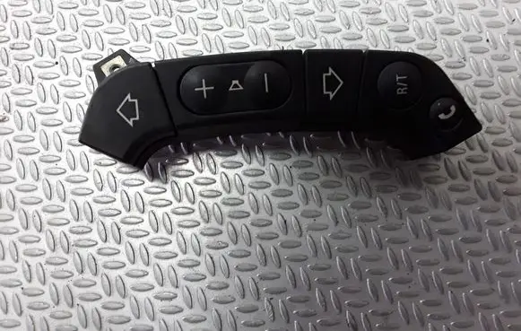 BMW 7 E38 Multifunctional control switch/knob 8368971