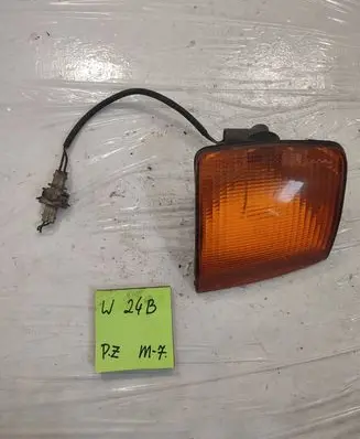 Volkswagen PASSAT B3 Front indicator light 357953050