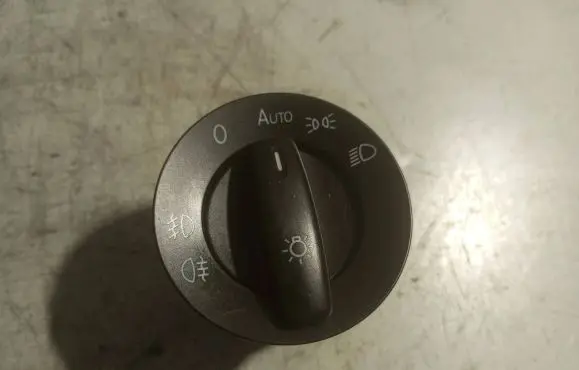 Volkswagen Touran I Light switch 1T0941431AC