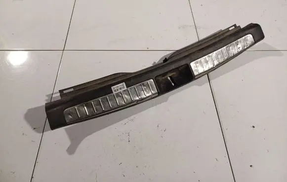 Toyota Avensis T250 Other trunk/boot trim element 5838705090 58387-05090
