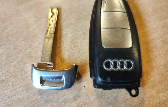 Audi A8 S8 D5 Ignition key/card 4N0959754