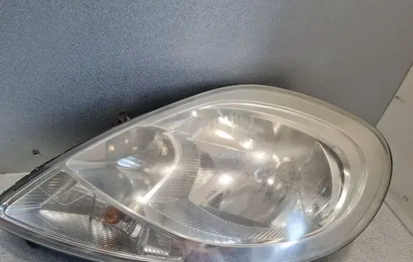 Opel Vivaro Headlight/headlamp 8200701354 89313970 93859829
