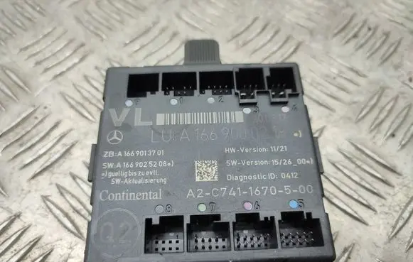 Mercedes-Benz CLA C117 X117 W117 Door control unit/module A1669000218