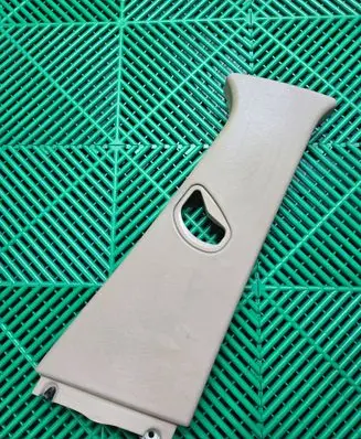 BMW 7 E65 E66 (B) pillar trim (top) 51437001