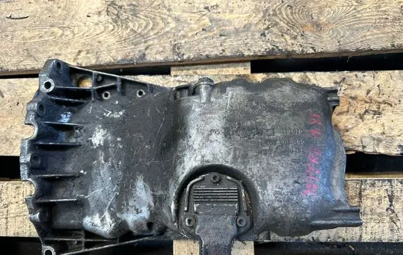Volkswagen PASSAT B5 Oil sump 06B103603N