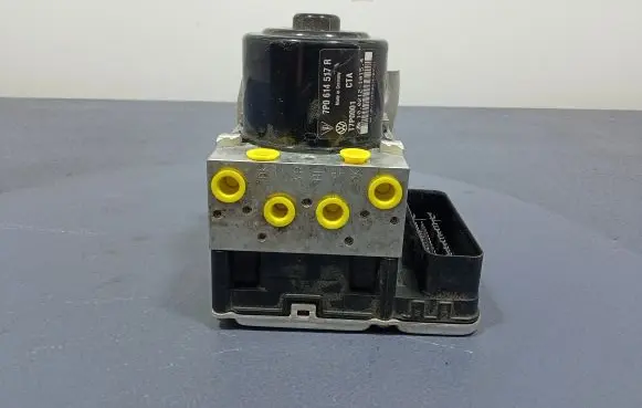 Volkswagen Touareg II ABS Pump 7P0907379