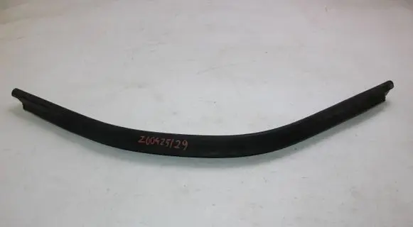 BMW 1 F20 F21 Engine compartment rubber 7239146