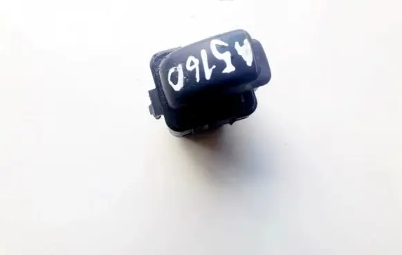 Mitsubishi Space Wagon Electric window control switch