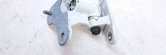 Mercedes-Benz CLA C117 X117 W117 Front door lower hinge LI142B