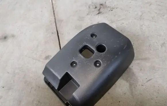 Steering wheel column trim