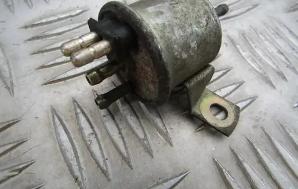 Audi A6 S6 C4 4A Valve vacuum 034906283 7.21239.00