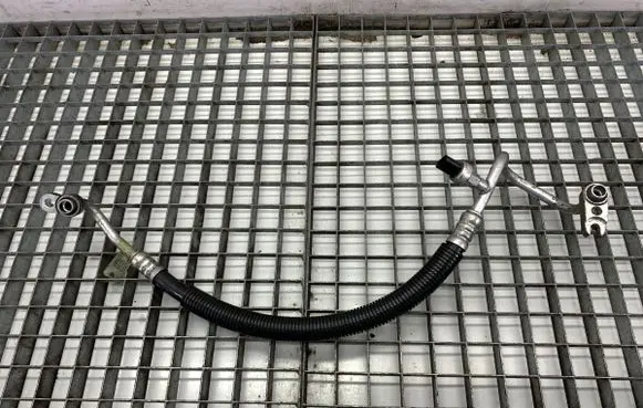 Jeep Grand Cherokee Air conditioning (A/C) pipe/hose 68089278AB