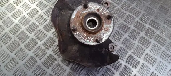 Suzuki Baleno EG Front wheel hub 