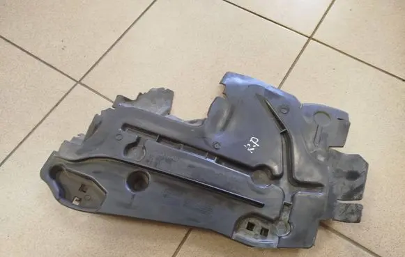 Peugeot 208 I Intercooler air guide/duct channel 9675253280