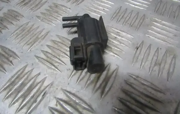 Mitsubishi Pajero Turbo solenoid valve k5t47697