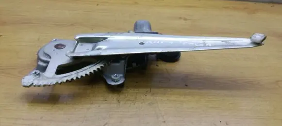 Toyota RAV 4 (XA30) Rear door window regulator with motor 8571035180 2621002330