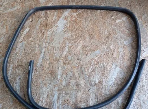 Fiat Freemont Rear door rubber seal (on body) 