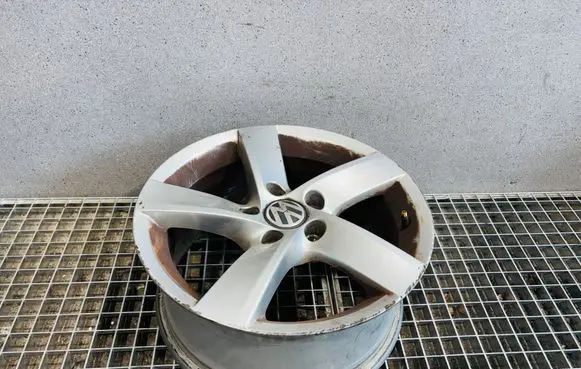 Volkswagen PASSAT B7 R16 alloy rim 3AA601025A