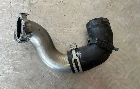 Nissan Qashqai EGR valve line/pipe/hose 131593R