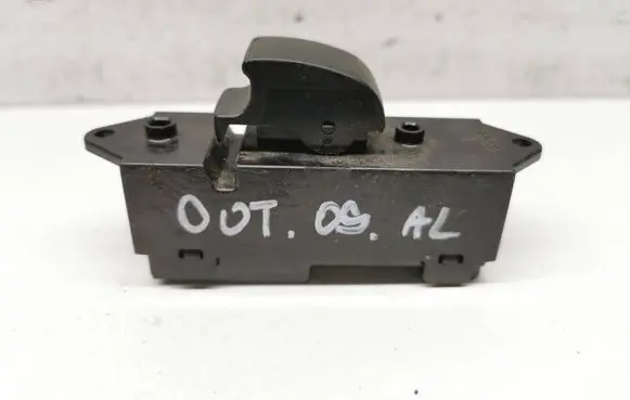 Mitsubishi Outlander Electric window control switch C8DD603M 8608A062 1857D1
