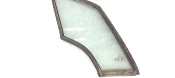 Mercedes-Benz A W168 Front triangle window/glass 43R001057 DOT27 M23100