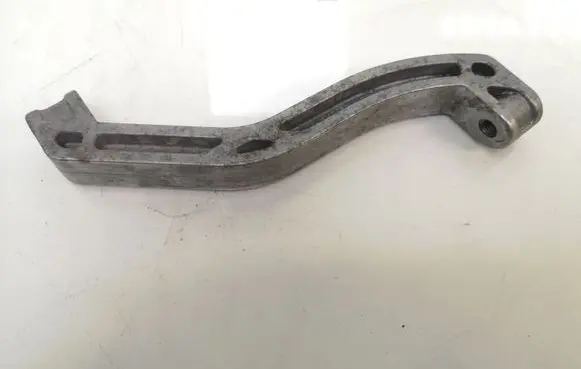 Volkswagen PASSAT B6 Engine mounting bracket 1K0199359E