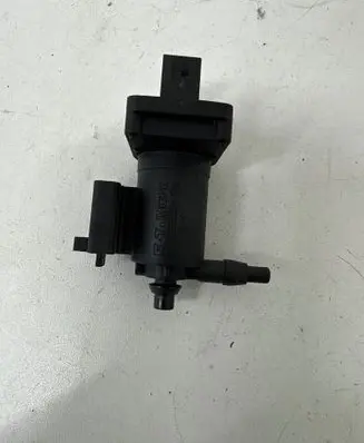 Mercedes-Benz C W203 Turbo solenoid valve A2038000478