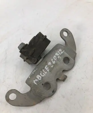 Mercedes-Benz GLE W167 Muffler mount bracket/holder A1674911500