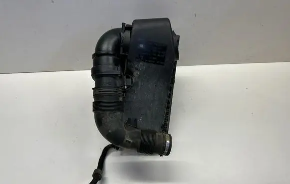 Volkswagen Touareg II Air filter box cover 7P0129620 7P0183 7P0129607