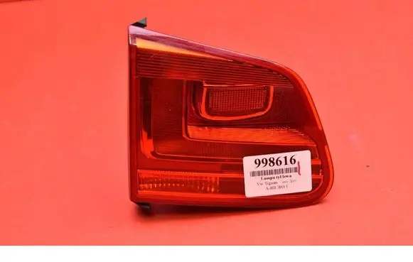 Volkswagen Tiguan Rear/tail lights 5N0945093G