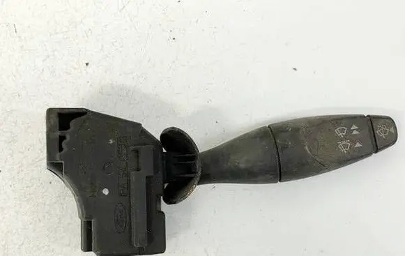 Ford Focus Wiper control stalk