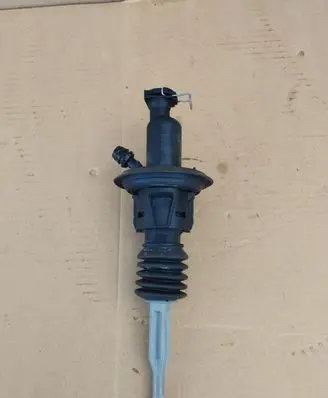 Clutch slave cylinder