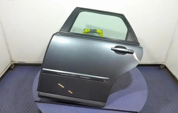 Volvo V50 Rear door 