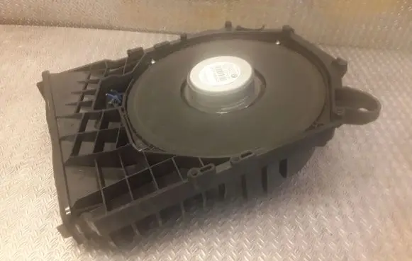 BMW 3 E92 E93 Subwoofer speaker 9143986