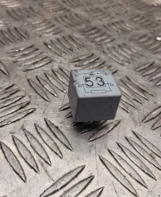 Volkswagen Transporter - Caravelle T5 Other relay 141951253B