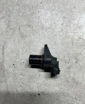 Mercedes-Benz E W211 Camshaft position sensor A0051531328