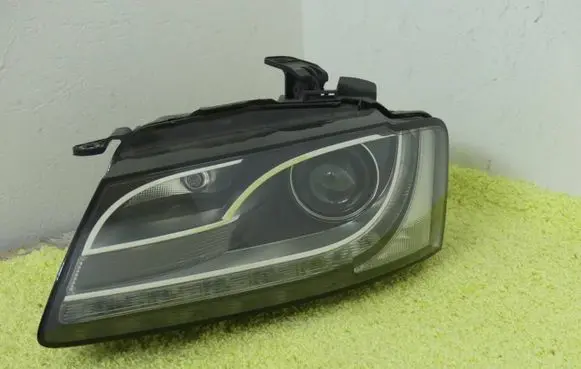Audi A5 8T 8F Headlight/headlamp 8T094103